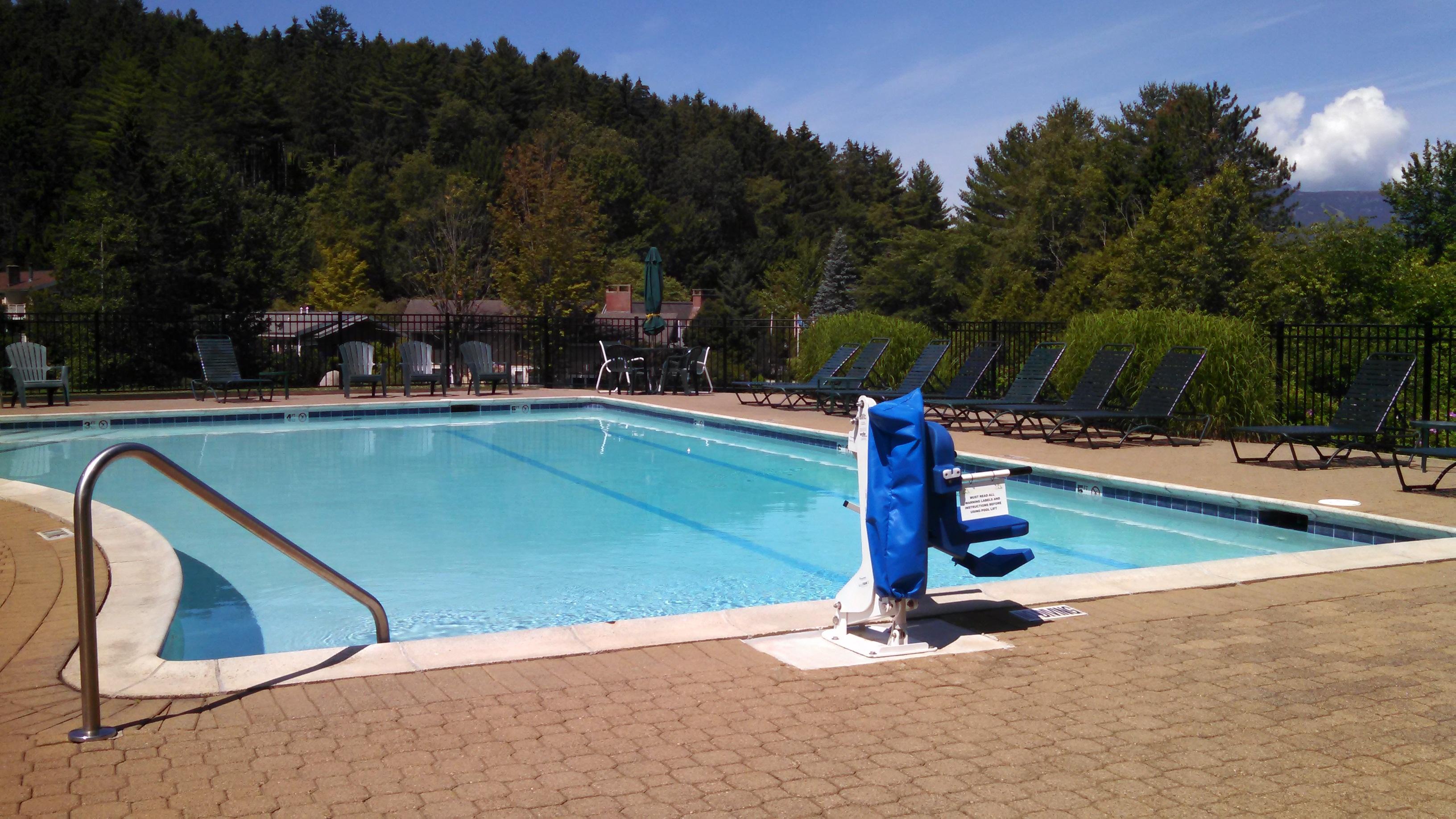 Bluebird Cady Hill Lodge 斯托 外观 照片